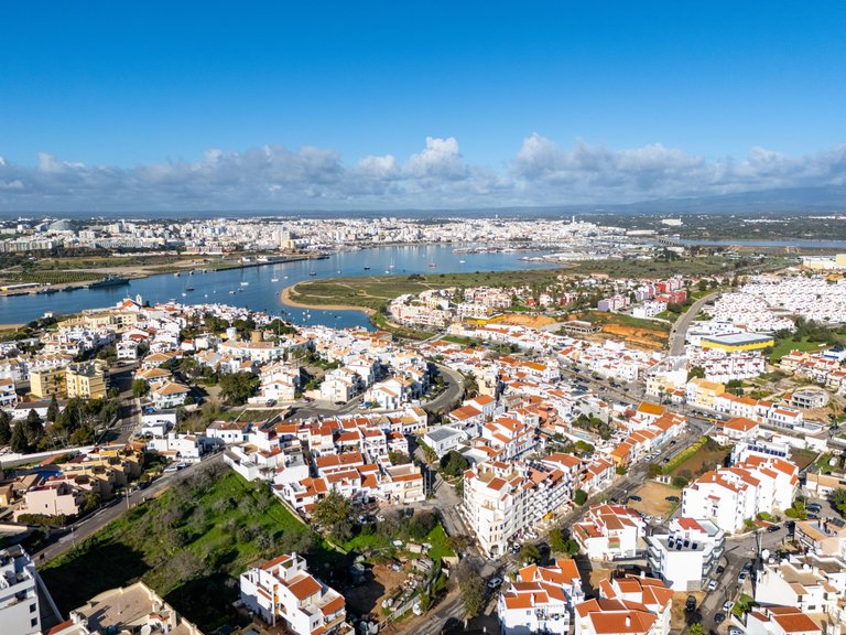 Villa for Sale in Lagoa, Algarve, Portugal 40