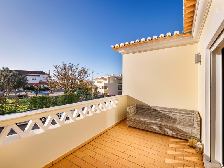 Villa for Sale in Lagoa, Algarve, Portugal 6