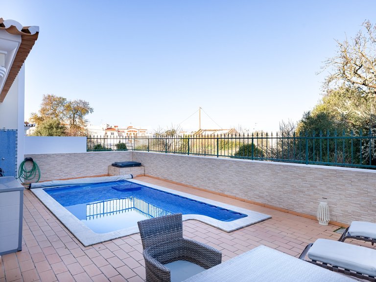 Villa for Sale in Lagoa, Algarve, Portugal 3