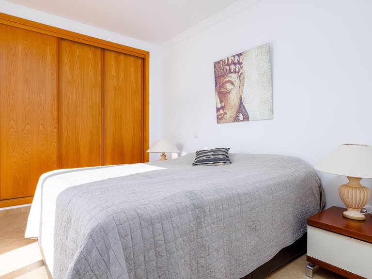 Villa for Sale in Lagoa, Algarve, Portugal 30