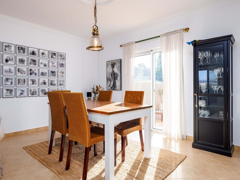 Villa for Sale in Lagoa, Algarve, Portugal 15