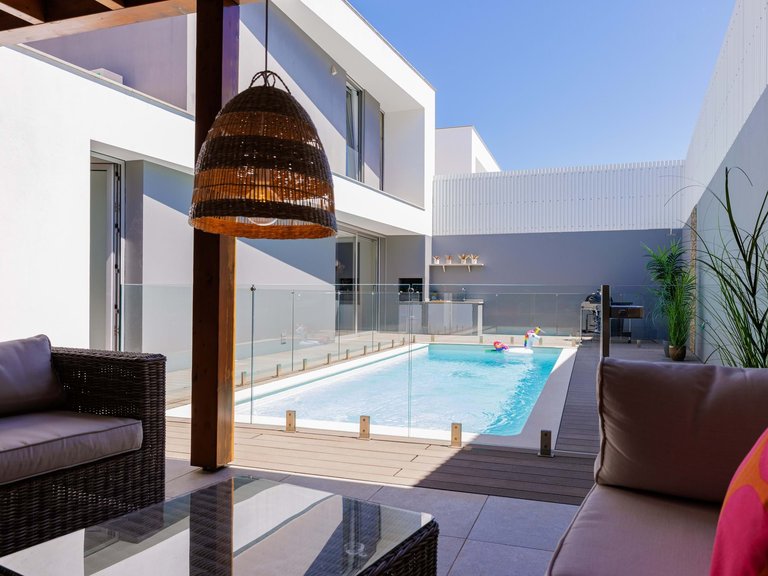 Villa for Sale in Lagoa, Algarve, Portugal 1