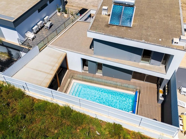 Villa for Sale in Lagoa, Algarve, Portugal 32