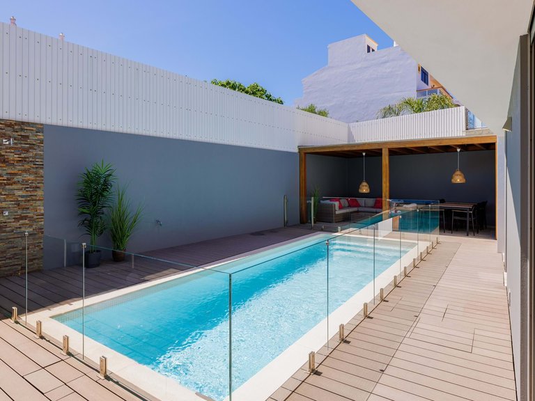 Villa for Sale in Lagoa, Algarve, Portugal 5