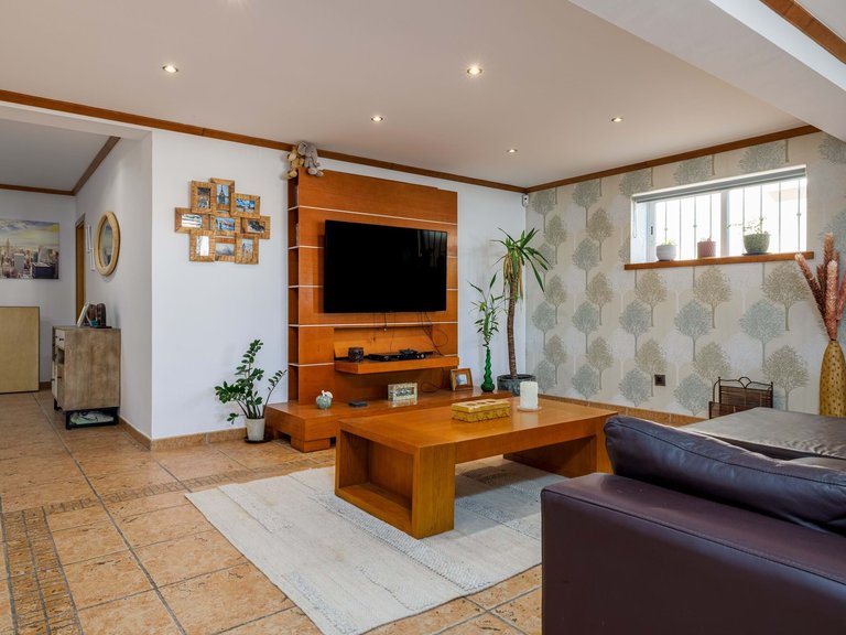 Villa for Sale in Albufeira, Algarve, Portugal 47