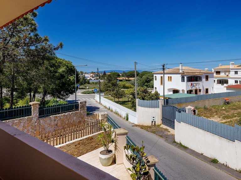 Villa for Sale in Albufeira, Algarve, Portugal 38