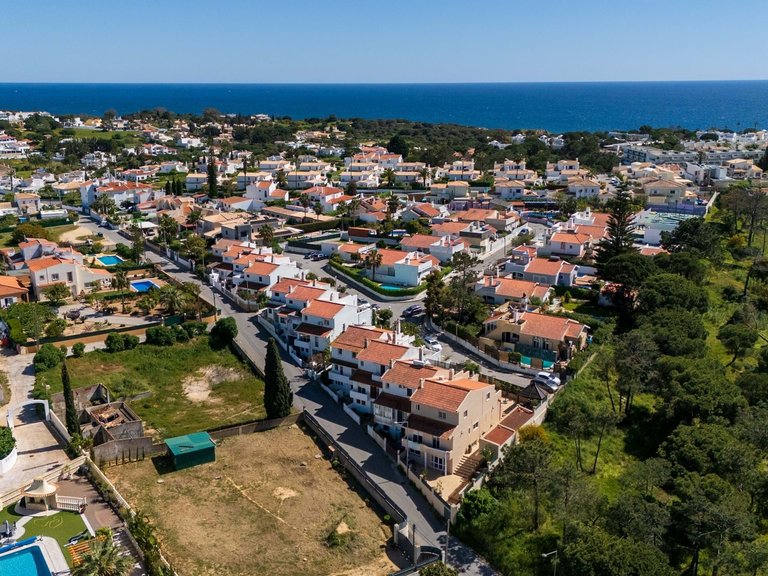 Villa for Sale in Albufeira, Algarve, Portugal 45