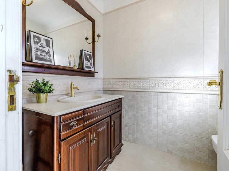 Villa for Sale in Sintra, Lisbon, Portugal 10