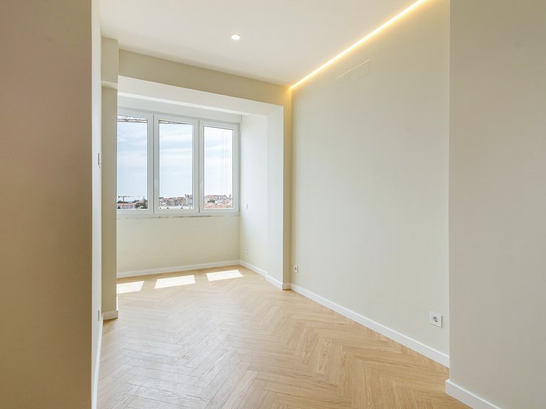 Apartment for Sale in Lisboa, Lisbon, Portugal 14