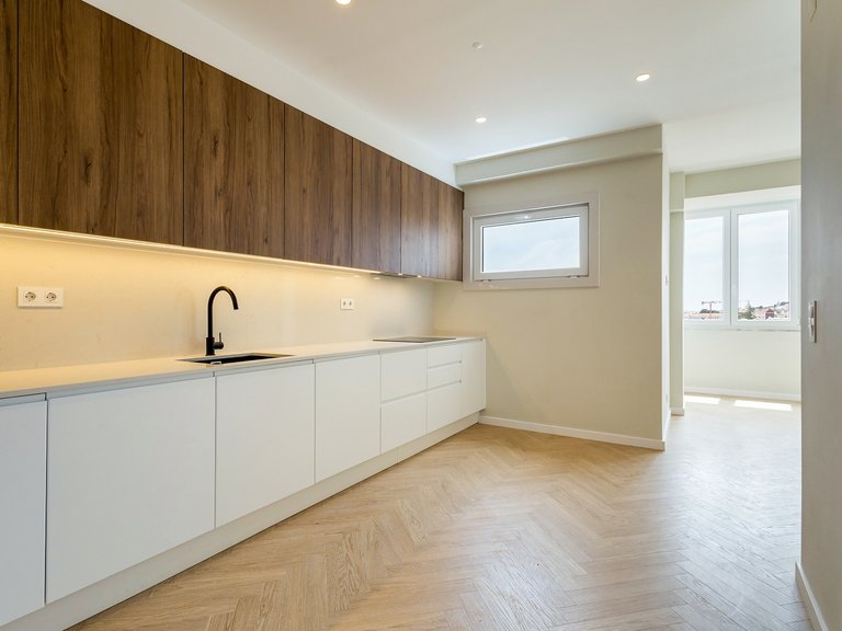 Apartment for Sale in Lisboa, Lisbon, Portugal 2