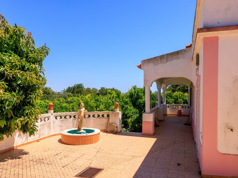 Villa for Sale in Silves, Algarve, Portugal 5
