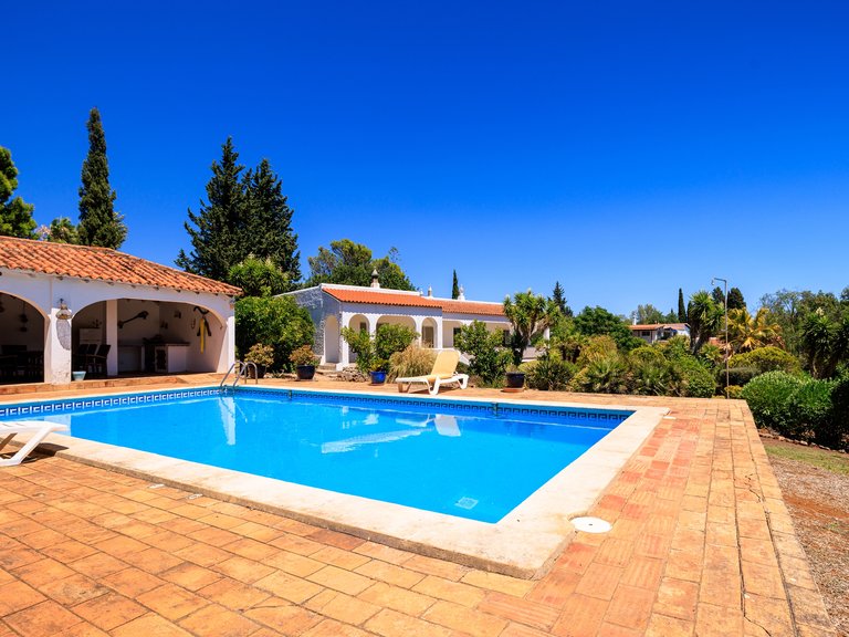 Villa for Sale in Portimão, Algarve, Portugal 8