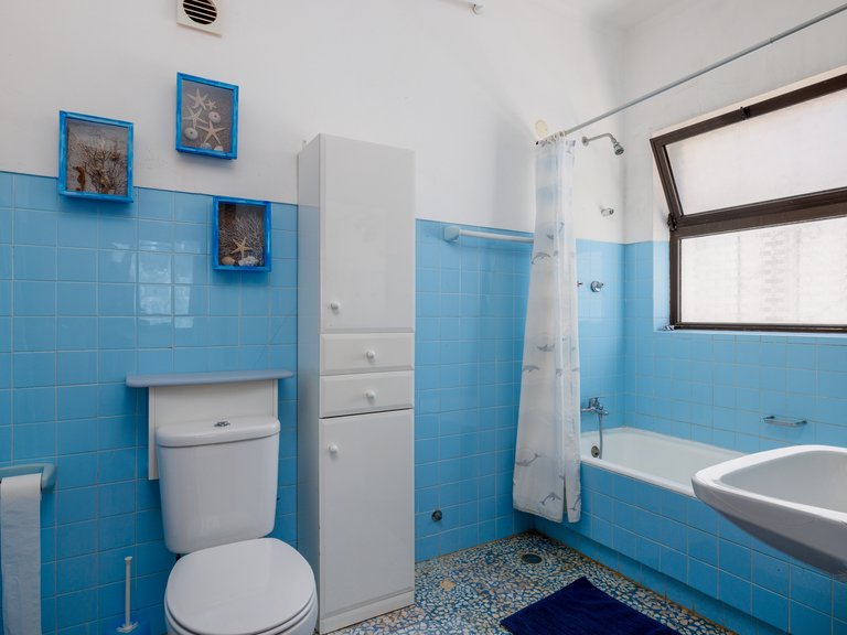 Villa for Sale in Portimão, Algarve, Portugal 35