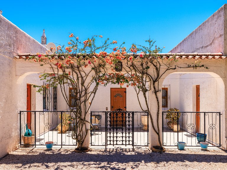 Villa for Sale in Portimão, Algarve, Portugal 6