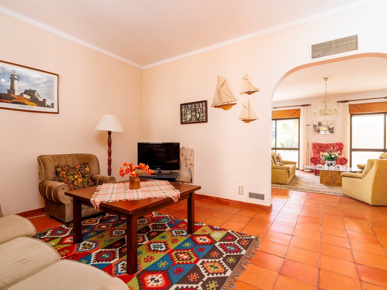 Villa for Sale in Portimão, Algarve, Portugal 17