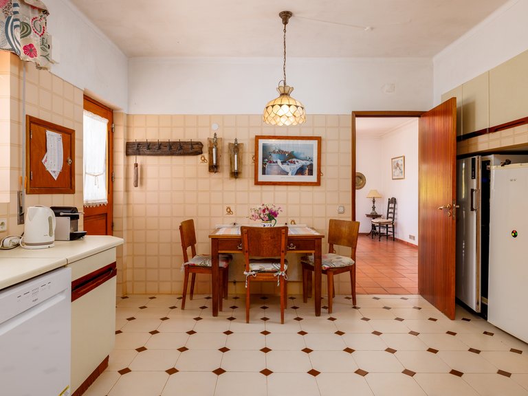 Villa for Sale in Portimão, Algarve, Portugal 26