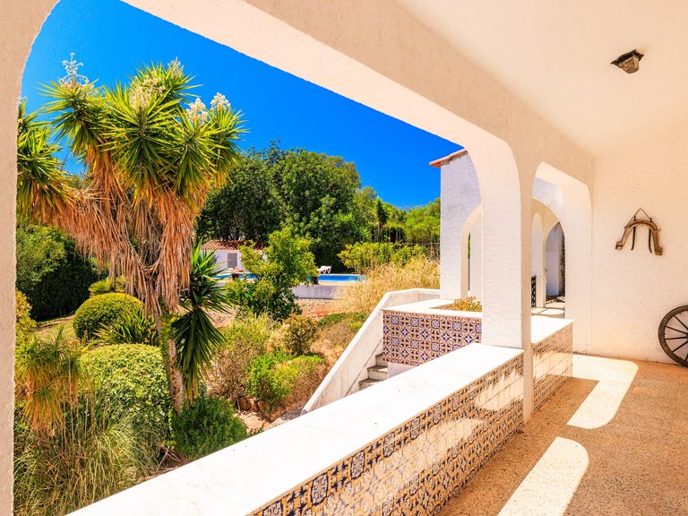 Villa for Sale in Portimão, Algarve, Portugal 2
