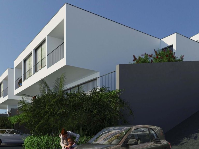 Villa for Sale in Santa Cruz, Ilha Da Madeira, Portugal 2