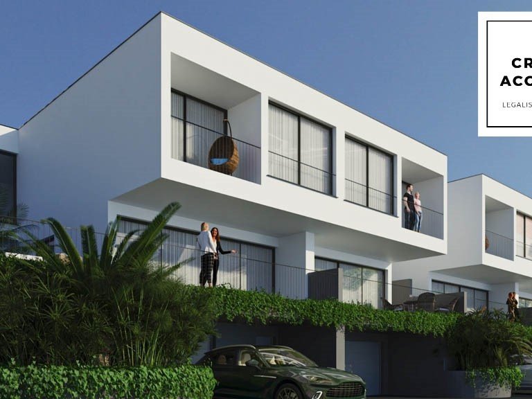 Villa for Sale in Santa Cruz, Ilha Da Madeira, Portugal 1