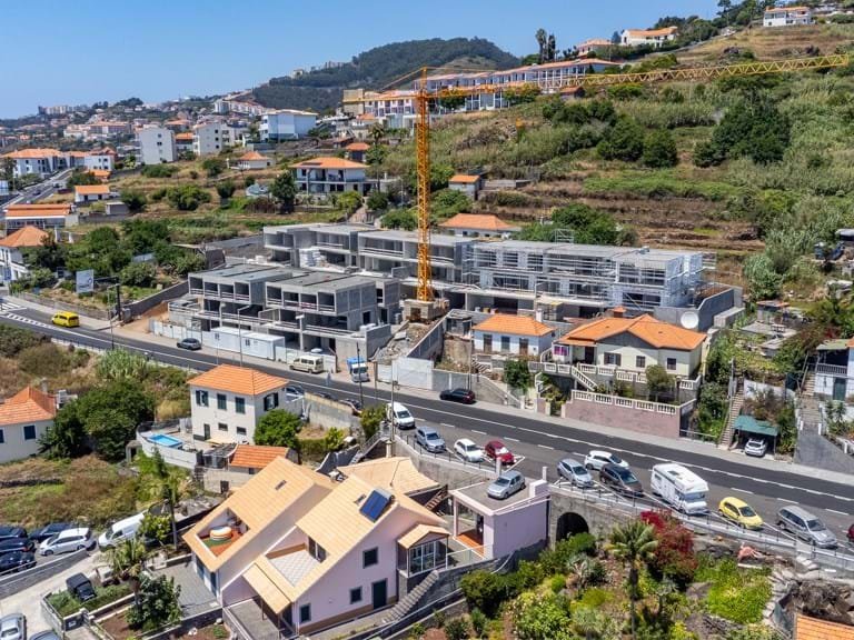 Villa for Sale in Santa Cruz, Ilha Da Madeira, Portugal 23