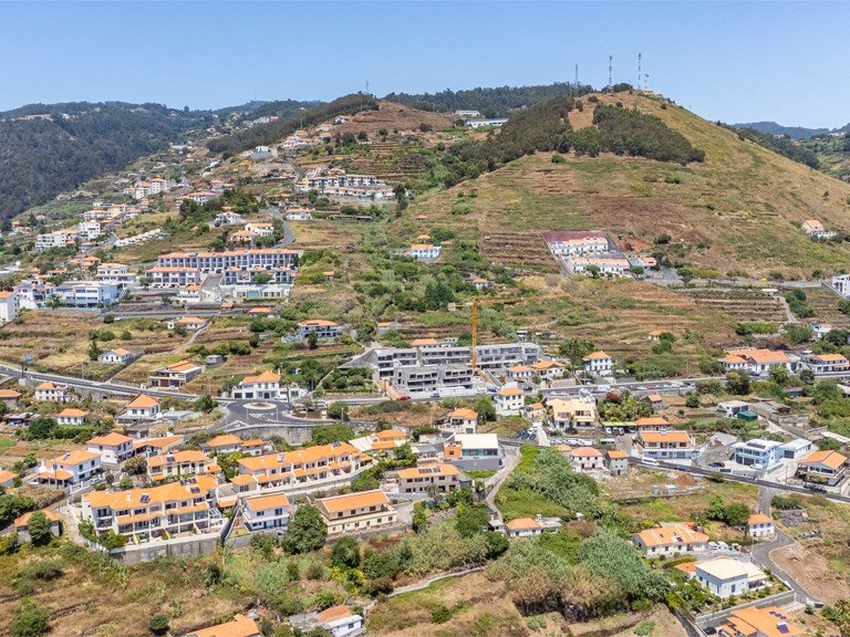 Villa for Sale in Santa Cruz, Ilha Da Madeira, Portugal 22