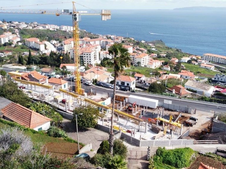 Villa for Sale in Santa Cruz, Ilha Da Madeira, Portugal 16