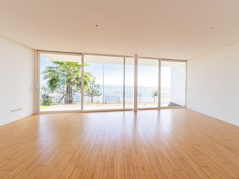 Villa for Sale in Funchal, Ilha Da Madeira, Portugal 9