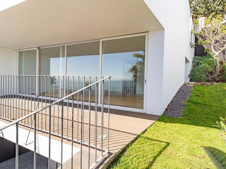 Villa for Sale in Funchal, Ilha Da Madeira, Portugal 24