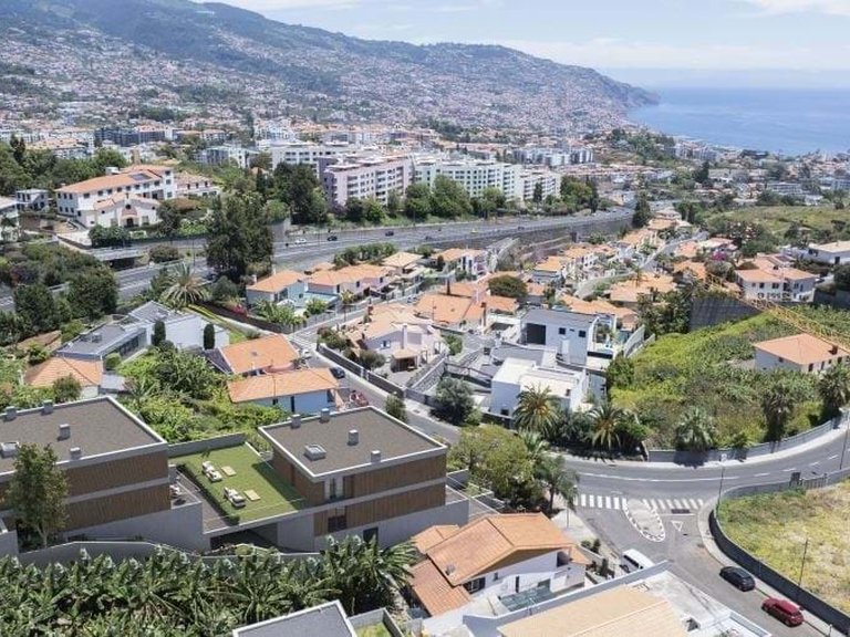 Apartment for Sale in Funchal, Ilha Da Madeira, Portugal 2