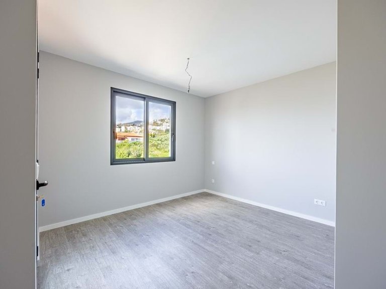 Villa for Sale in Funchal, Ilha Da Madeira, Portugal 10