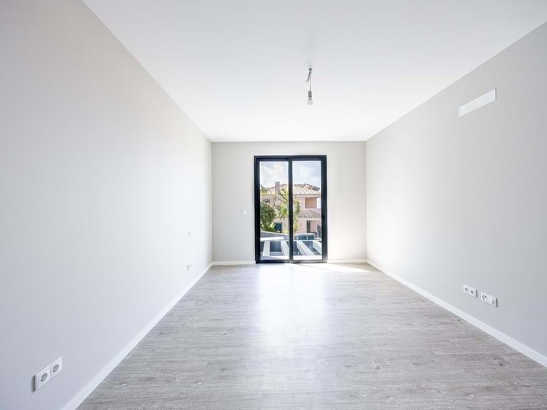 Villa for Sale in Funchal, Ilha Da Madeira, Portugal 18