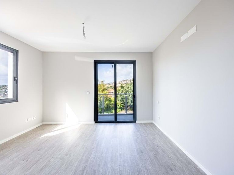 Villa for Sale in Funchal, Ilha Da Madeira, Portugal 14
