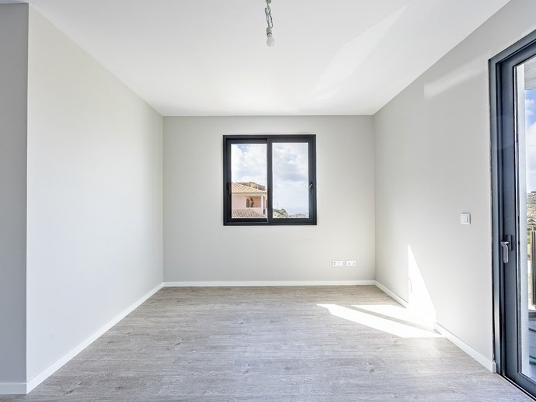 Villa for Sale in Funchal, Ilha Da Madeira, Portugal 15