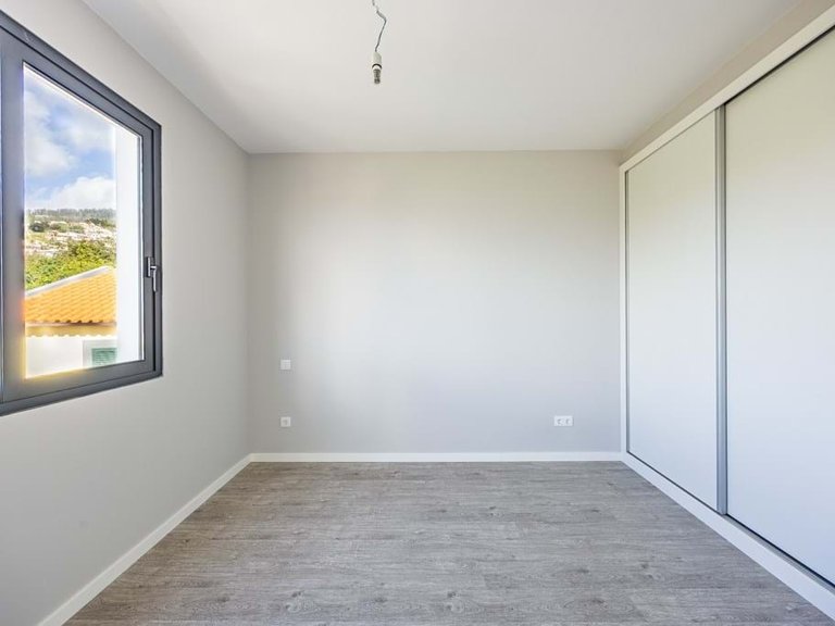 Villa for Sale in Funchal, Ilha Da Madeira, Portugal 11