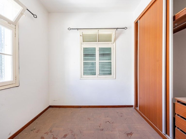 Villa for Sale in Funchal, Ilha Da Madeira, Portugal 4