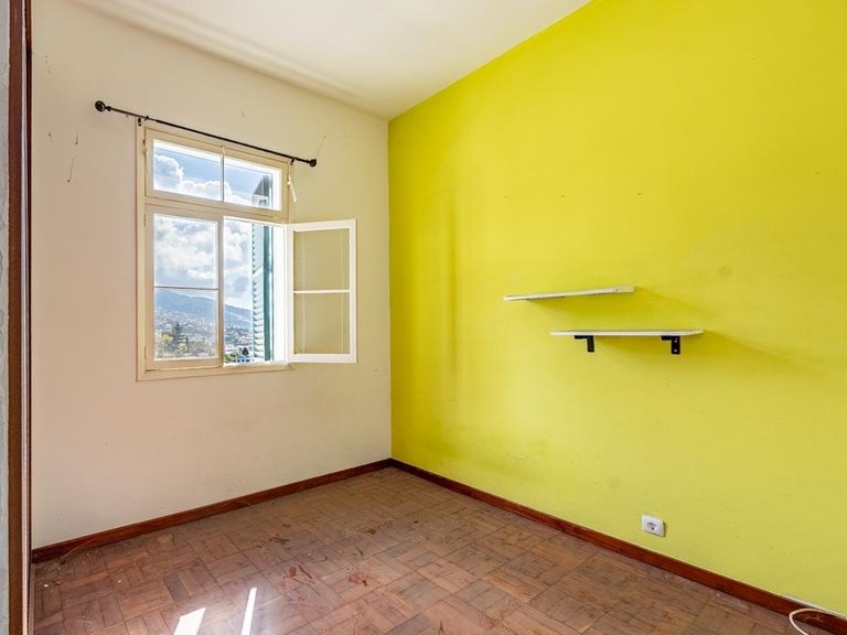 Villa for Sale in Funchal, Ilha Da Madeira, Portugal 8