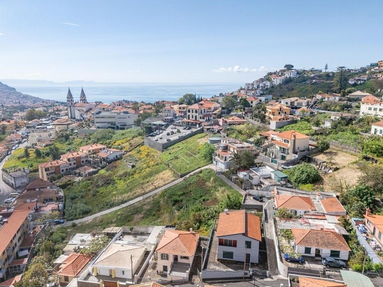 Villa for Sale in Funchal, Ilha Da Madeira, Portugal 21