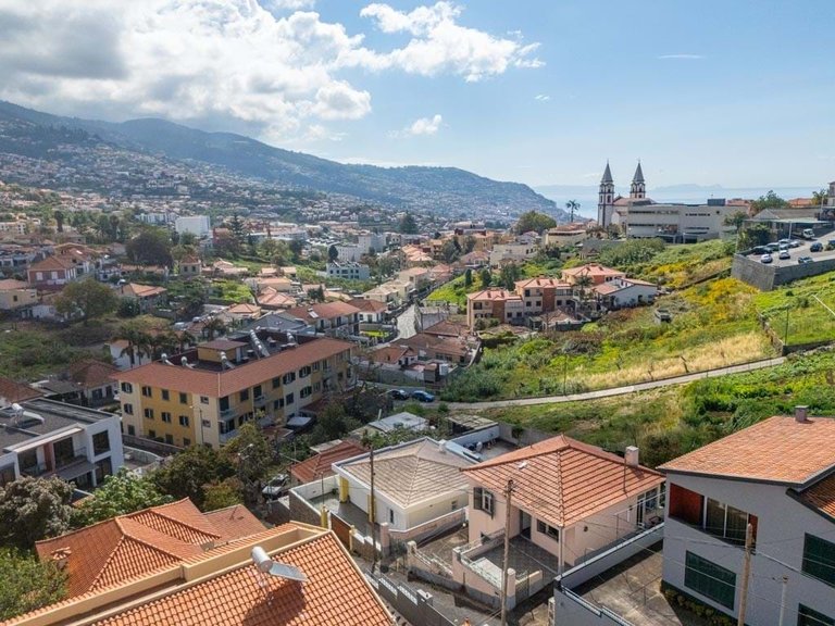 Villa for Sale in Funchal, Ilha Da Madeira, Portugal 20