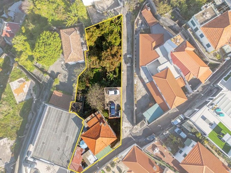 Villa for Sale in Funchal, Ilha Da Madeira, Portugal 16