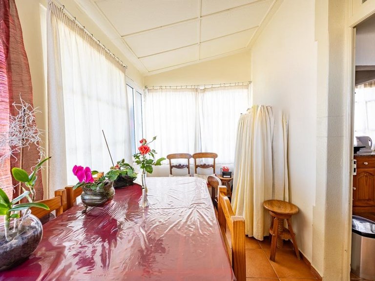 Villa for Sale in Funchal, Ilha Da Madeira, Portugal 7
