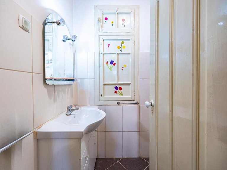 Villa for Sale in Funchal, Ilha Da Madeira, Portugal 6