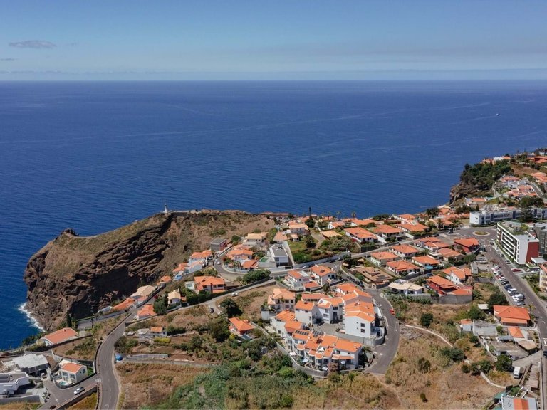 Apartment for Sale in Santa Cruz, Ilha Da Madeira, Portugal 21