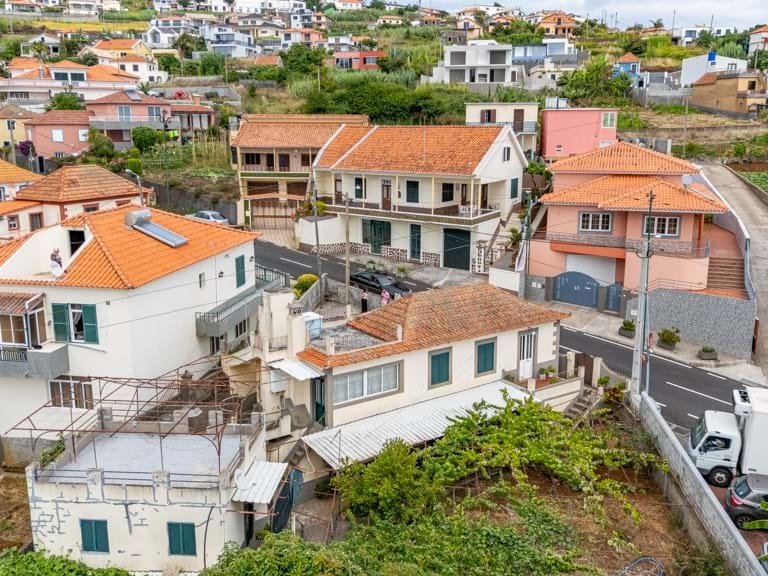 Villa for Sale in Calheta, Ilha Da Madeira, Portugal 14