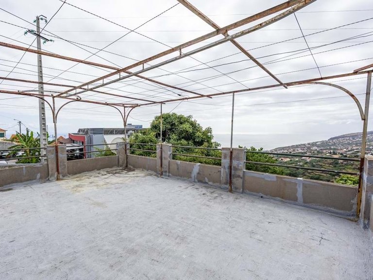 Villa for Sale in Calheta, Ilha Da Madeira, Portugal 4