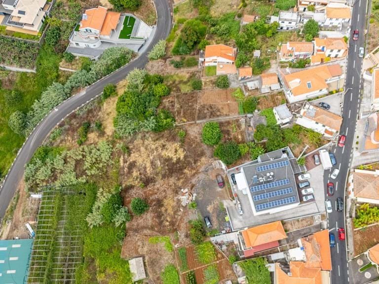 Villa for Sale in Calheta, Ilha Da Madeira, Portugal 8