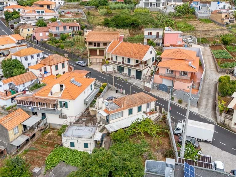 Villa for Sale in Calheta, Ilha Da Madeira, Portugal 13