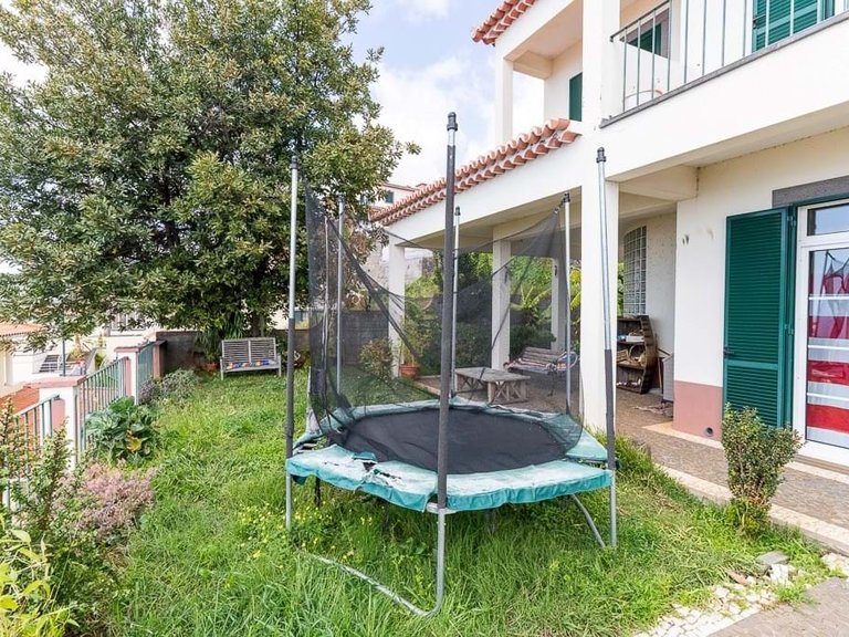 Villa for Sale in Funchal, Ilha Da Madeira, Portugal 8