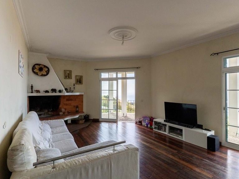 Villa for Sale in Funchal, Ilha Da Madeira, Portugal 12