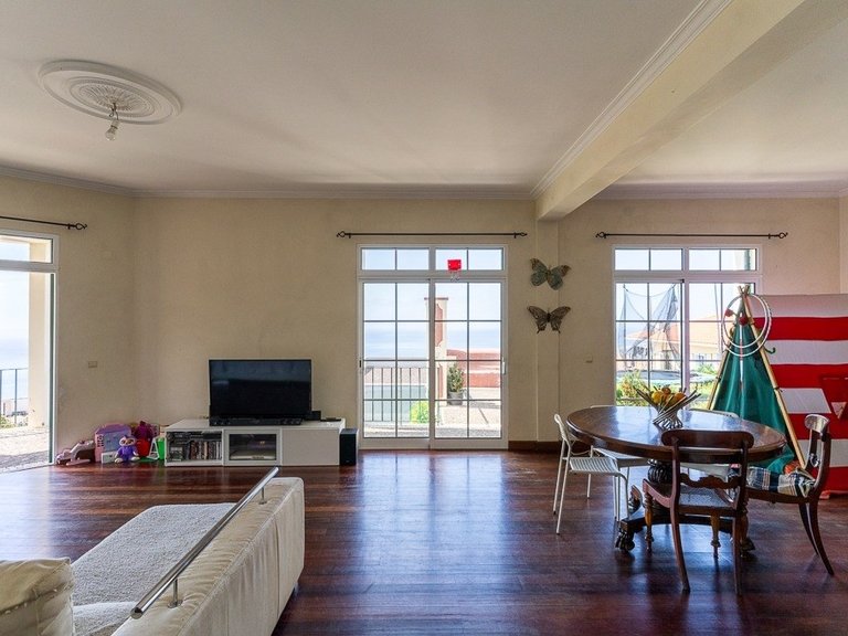 Villa for Sale in Funchal, Ilha Da Madeira, Portugal 10