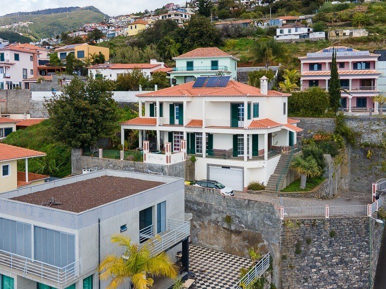 Villa for Sale in Funchal, Ilha Da Madeira, Portugal 6